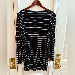 White House Black Market Tunic Top